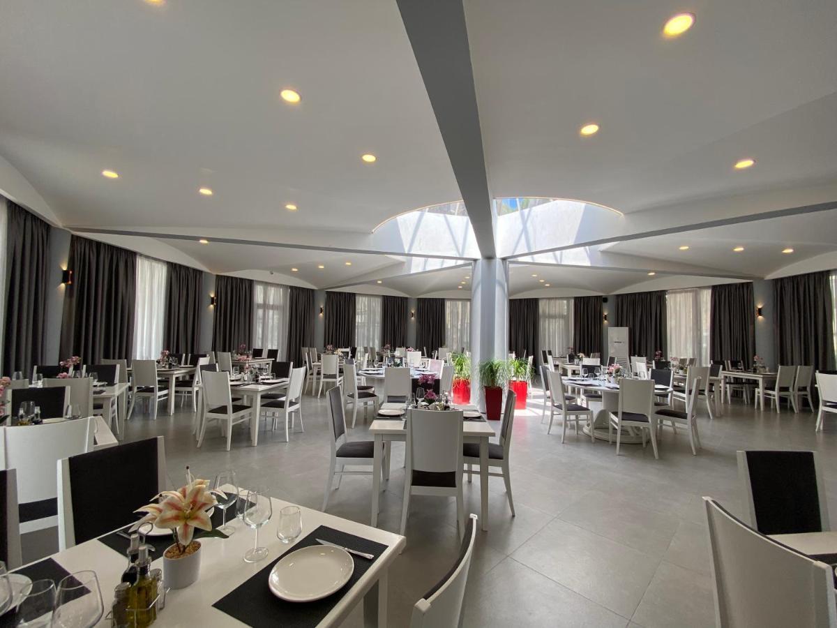Atrium Deluxe Resort Golem  Kültér fotó